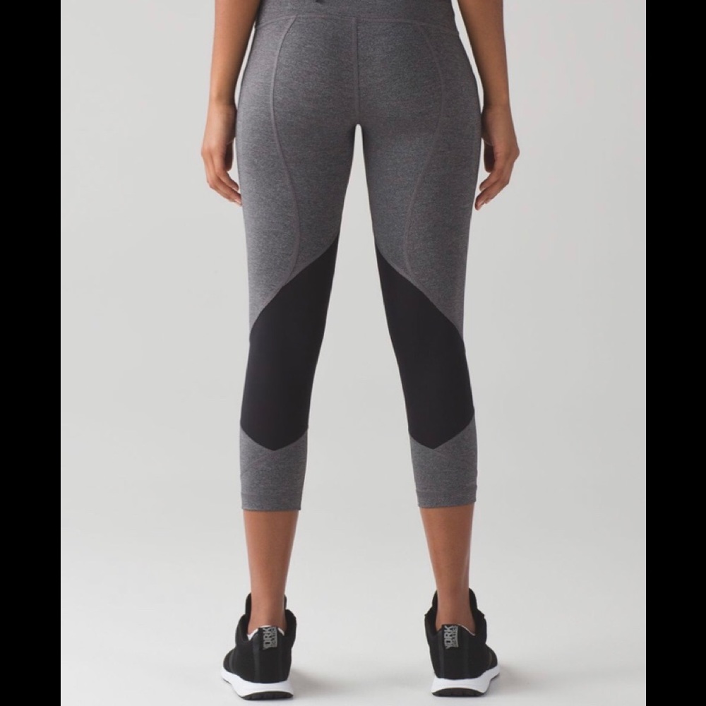 Lululemon Pace Rival Crop - Picture 2 of 5